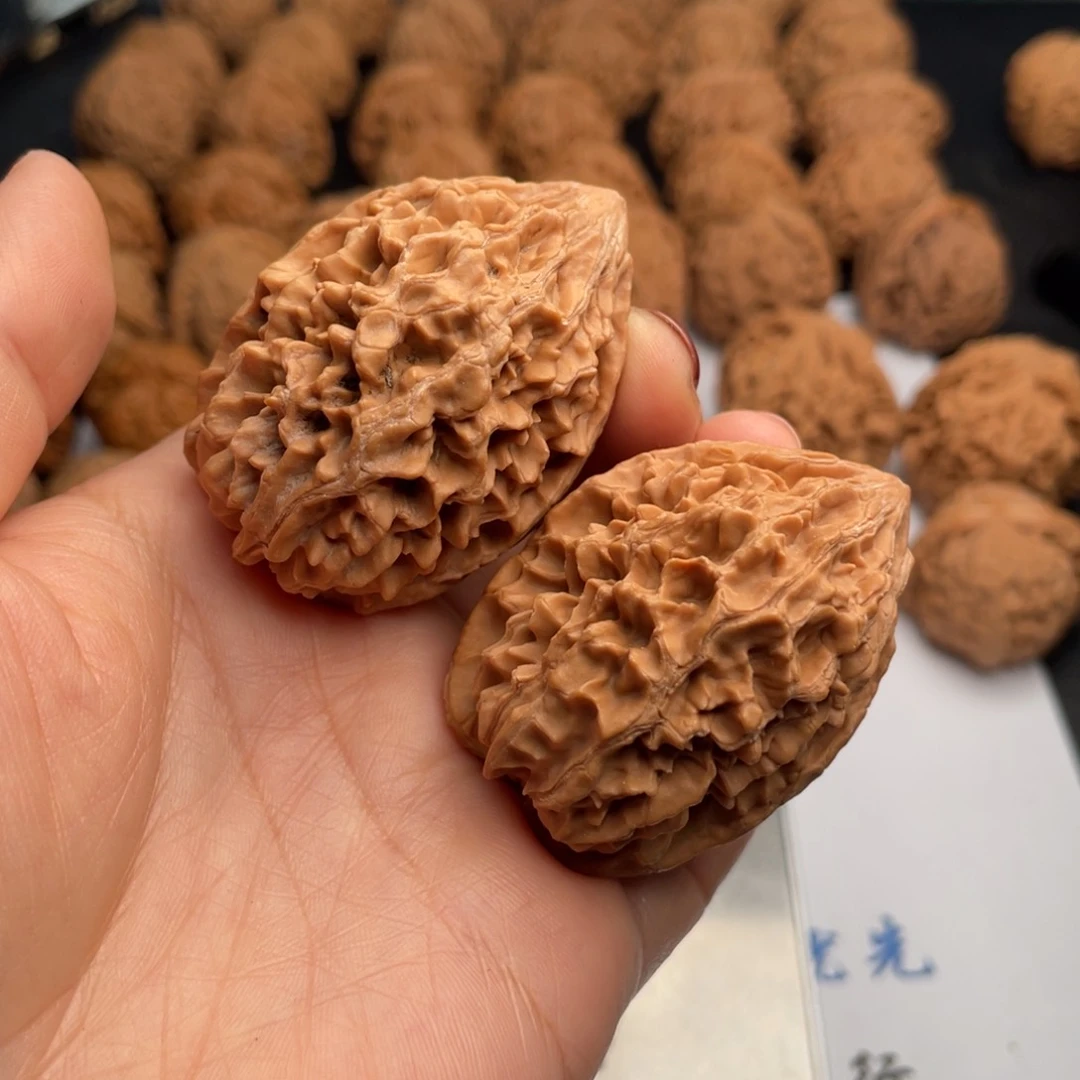 文玩核桃吊坠887。36鼠有磕碰