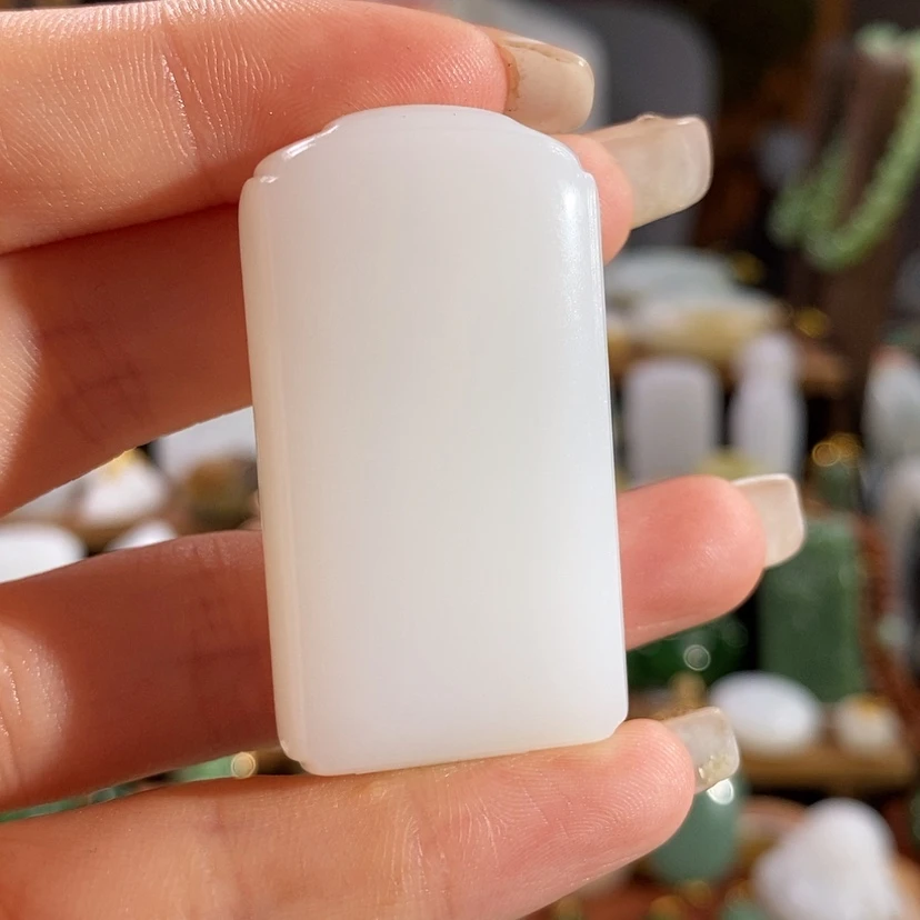 【闪购商品】吊坠(赠链)未镶嵌和田玉