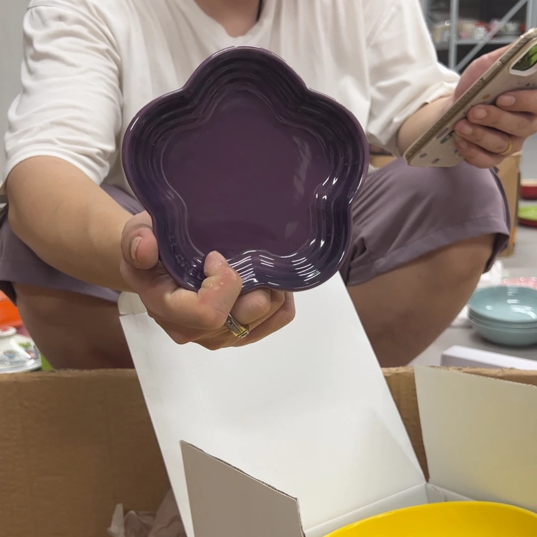 老姊妹家瓷器好漂亮呀葡萄紫花朵碟