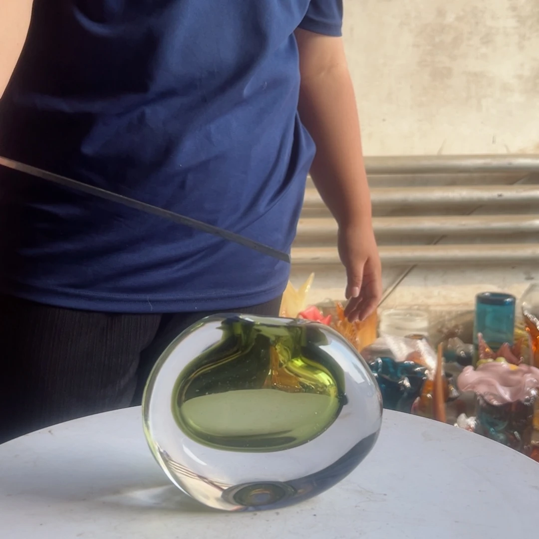 弘扬琉璃花器微瑕高度12