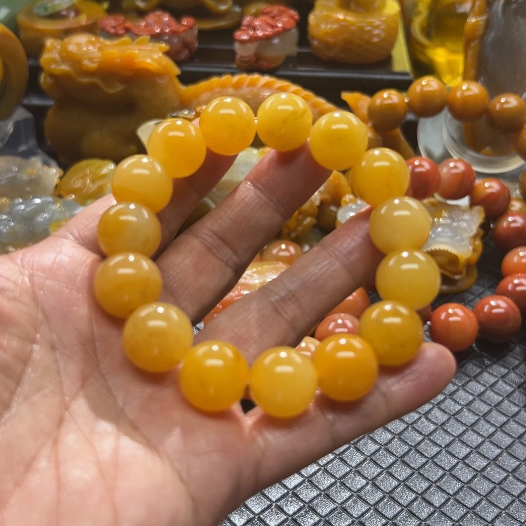 石英质玉未镶嵌颈饰