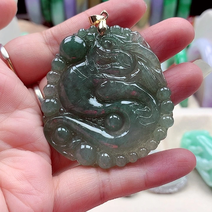 翡翠未镶嵌颈饰翡翠