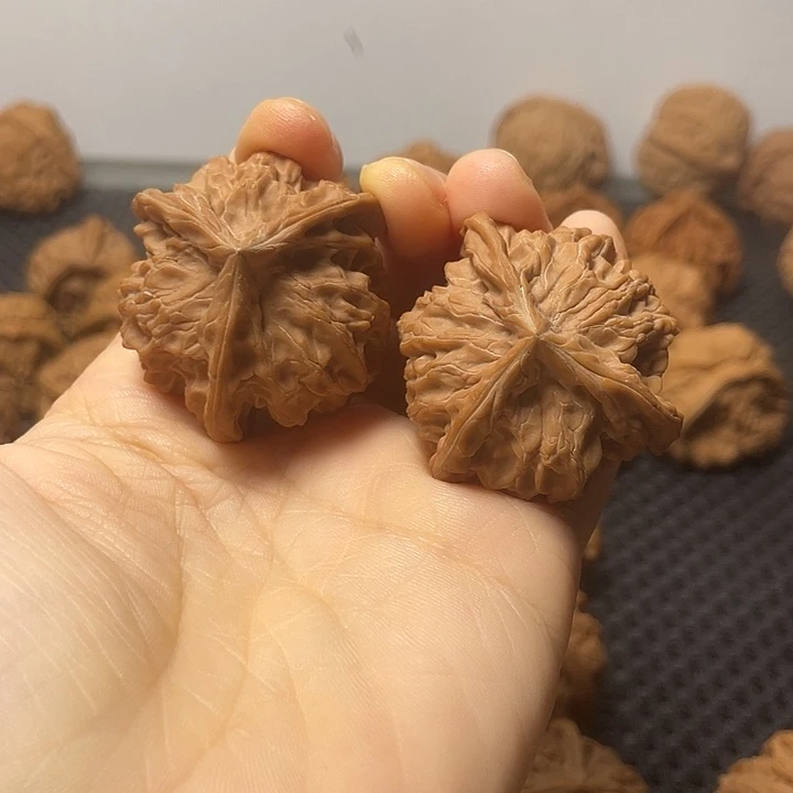 文玩核桃把件40盘山