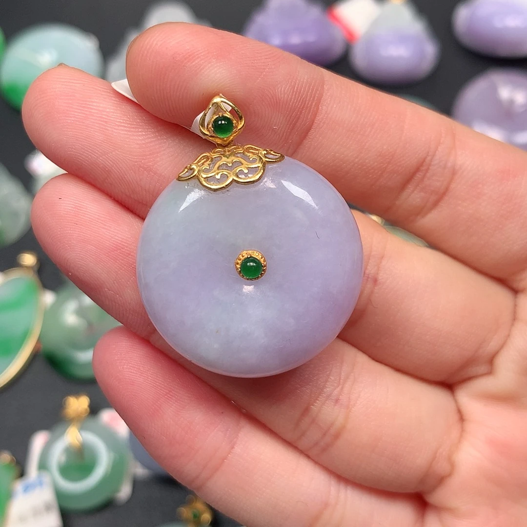 颈饰18K金镶嵌翡翠翡翠吊坠