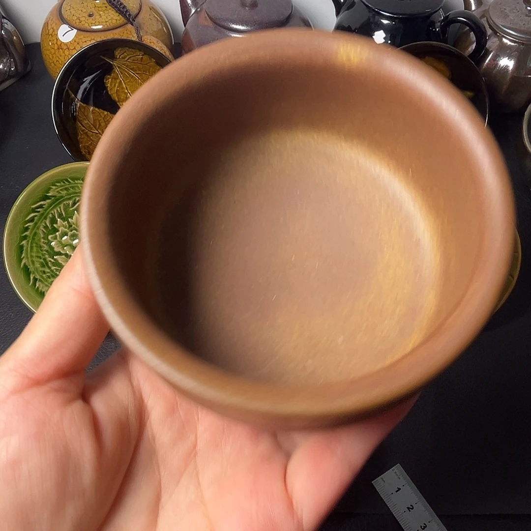 茶盏饿得想去洗澡洗脚刷牙