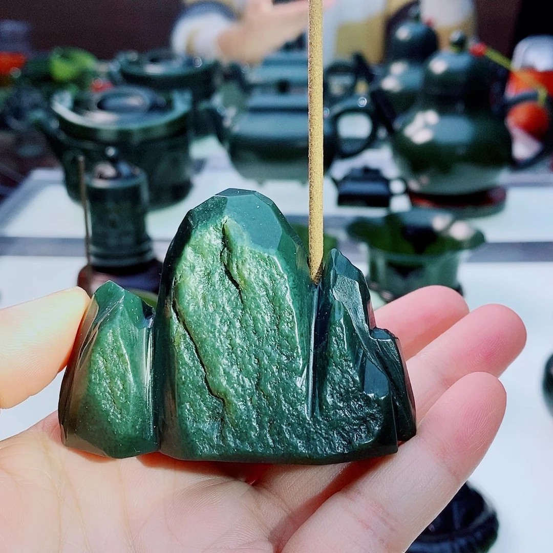 未镶嵌和田玉摆件