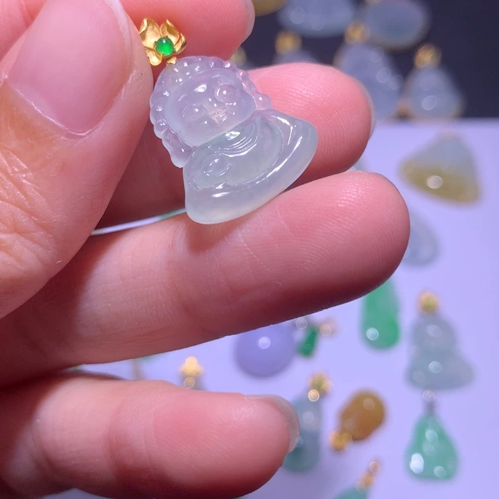 颈饰18K金镶嵌翡翠翡翠