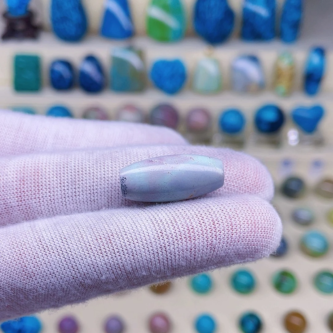 绿松石绿松石未镶嵌