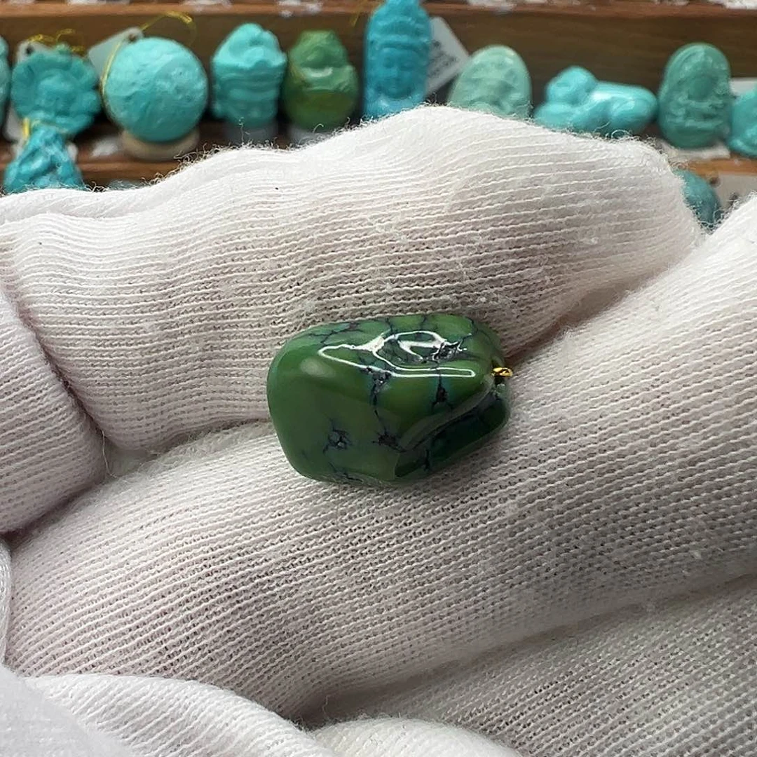 绿松石配饰未镶嵌