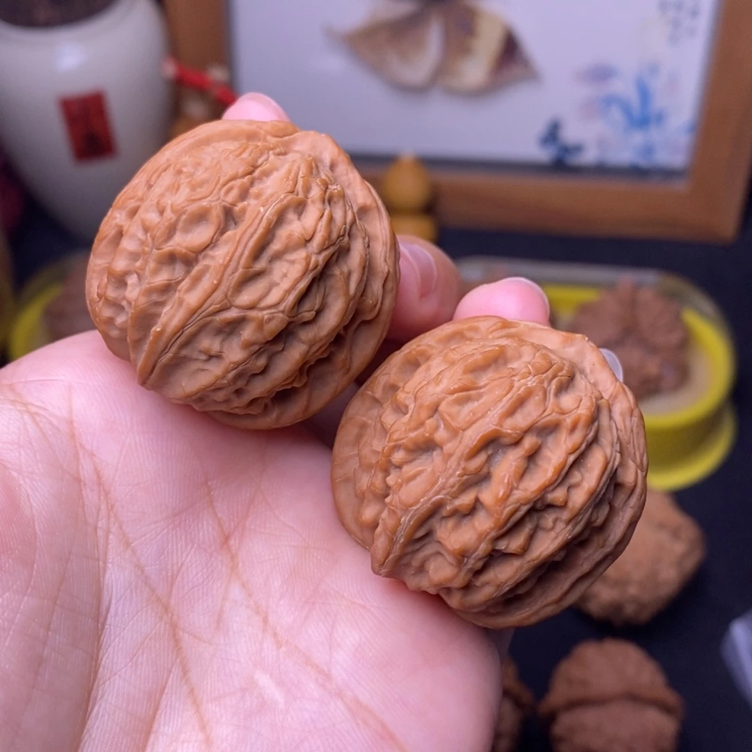 文玩核桃把件36龙胆