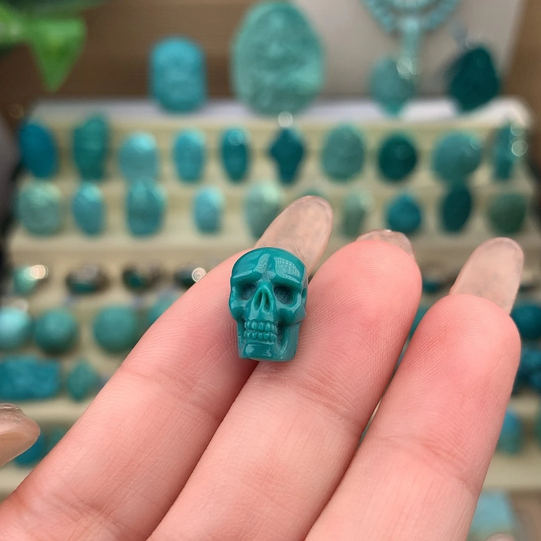 绿松石未镶嵌珠宝奇石