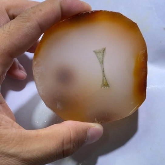 定制玛瑙旋***兹定制天然玛瑙雕刻吊坠