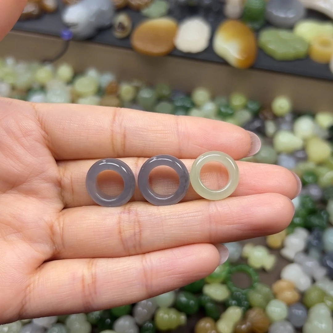 和田玉未镶嵌颈饰150一个多样性发其一