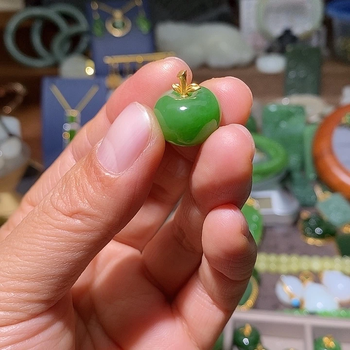 *****和田玉（碧玉）18K金镶嵌吊坠(不含链)