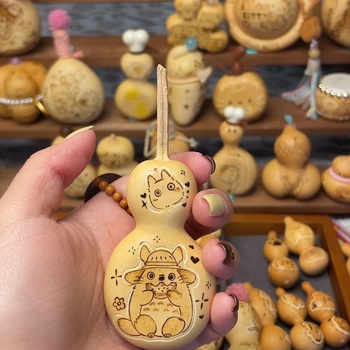 玻璃颈饰哈哈哈哈哈加转转