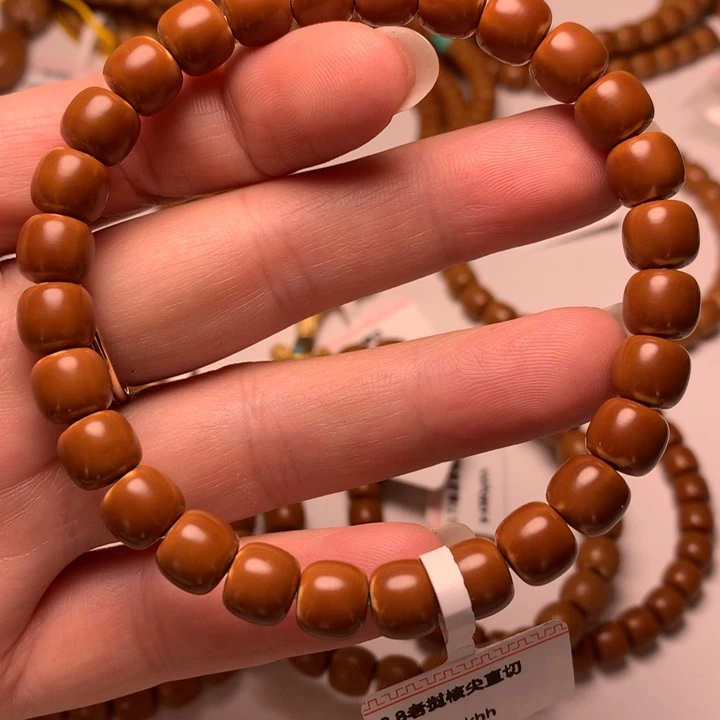 吊坠橄榄核老挝红料核尖直切