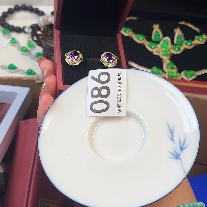 111000。         春****老