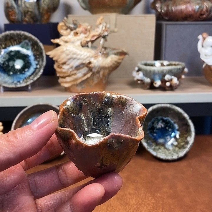 瓷片我们的确是一个人在