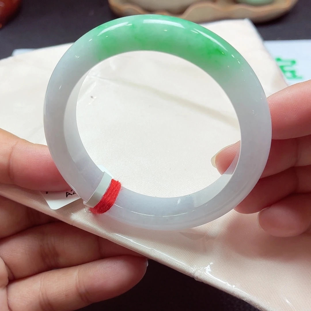 翡翠未镶嵌手镯天然缅甸A货翡翠