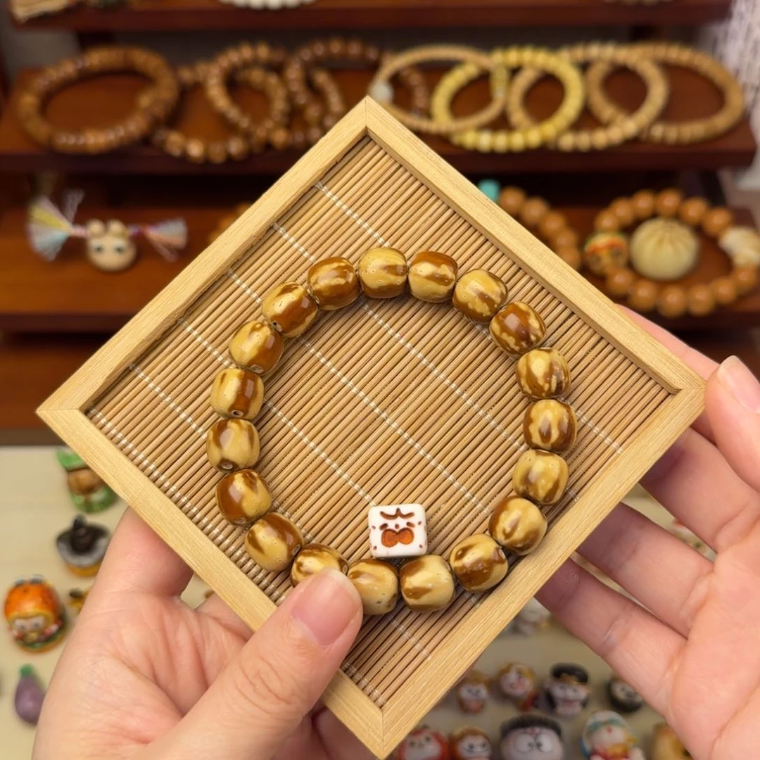 猴头核桃手串花皮紫金鼠根付表情