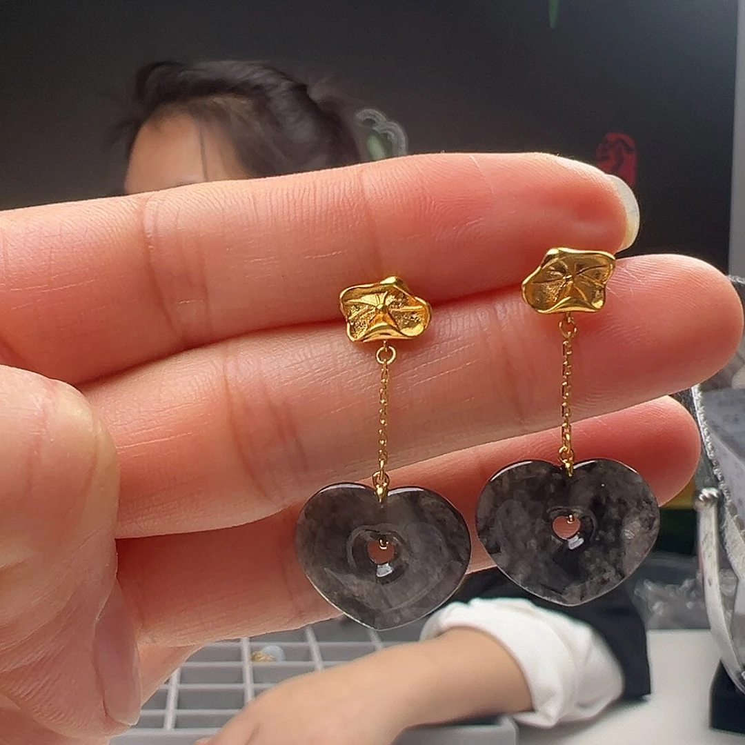 18K金镶嵌翡翠耳饰