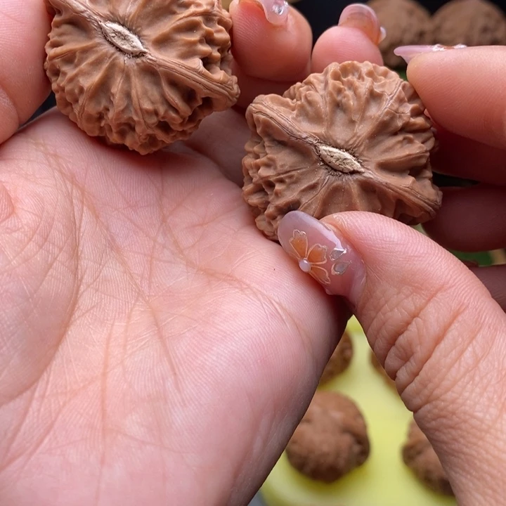 把件文玩核桃宫灯