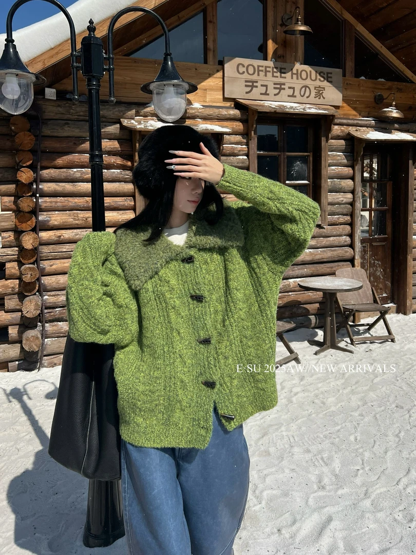 卡麦酱-ESU 混合纱线牛角扣复古毛衣 2459