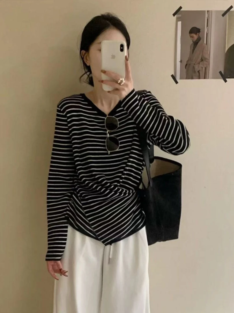 韩系黑白条纹长袖t恤打底衫女秋冬季洋气内搭高级感别致独特上衣