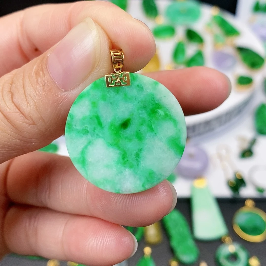 翡翠吊坠(不含链)18K金镶嵌