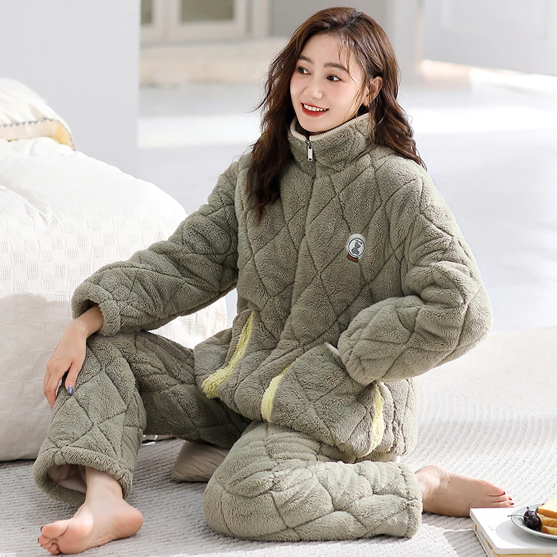 睡衣女冬季三层加厚夹棉秋冬款珊瑚绒加绒保暖大码时尚家居服套装