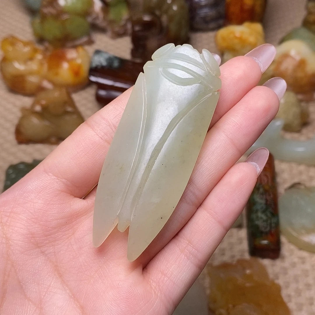 未镶嵌蛇纹石玉颈饰