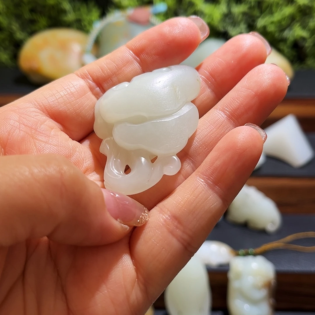 和田玉（糖玉）未镶嵌吊坠(赠链)清水皮灵芝