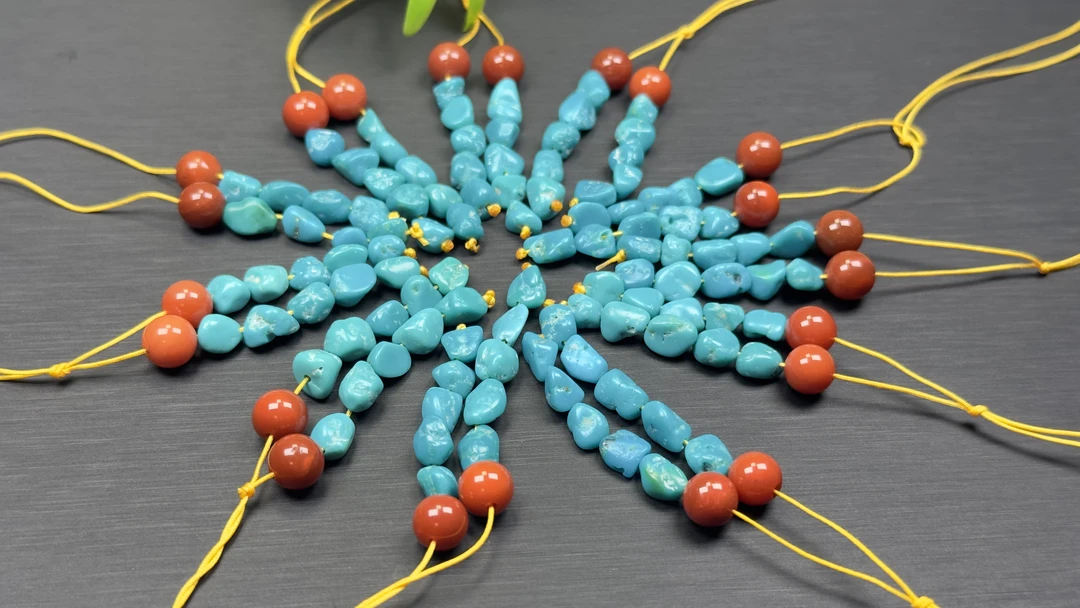 南红玛瑙绿松石随形弟子珠尺寸见详图多样性发货一件