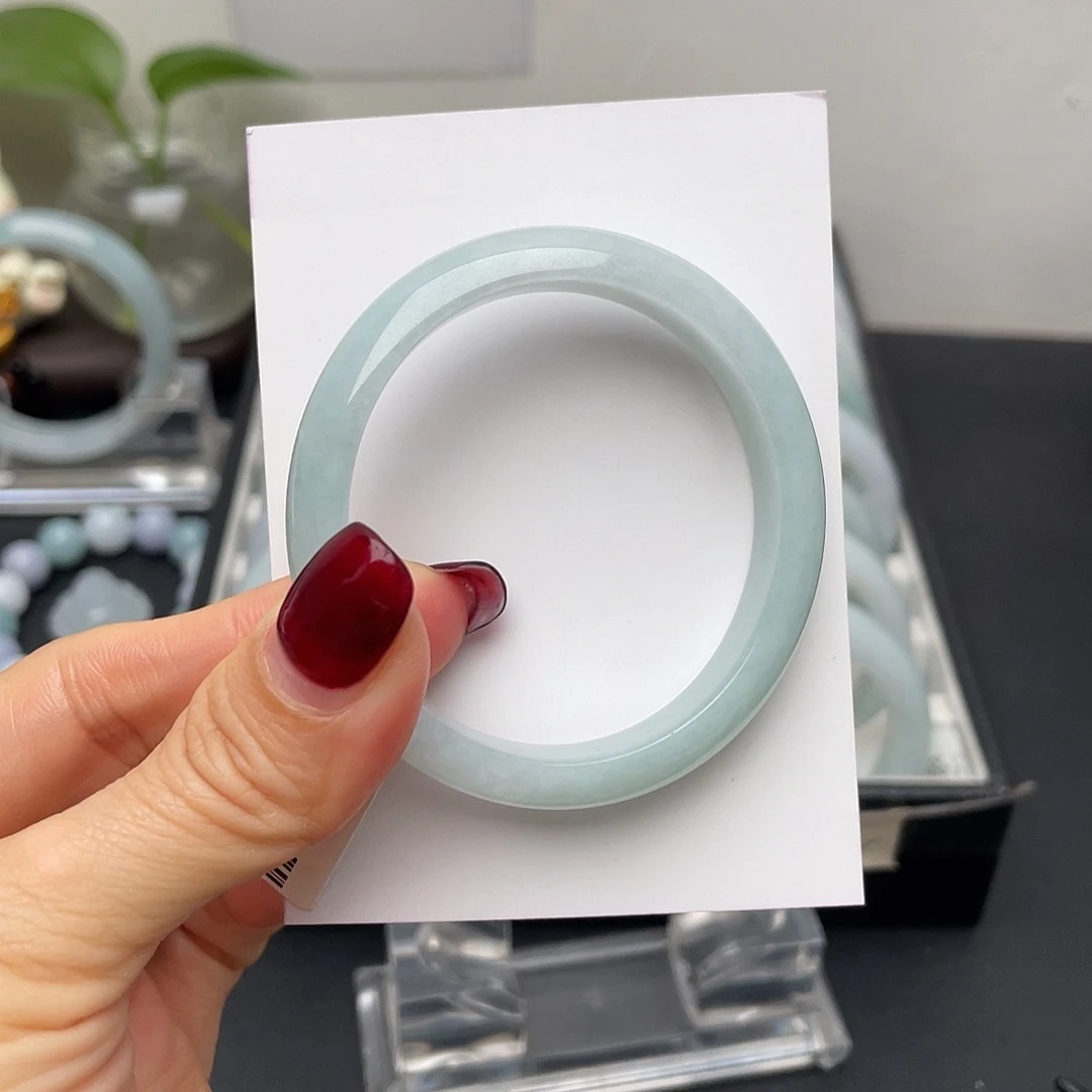 翡翠手镯未镶嵌50贵妃