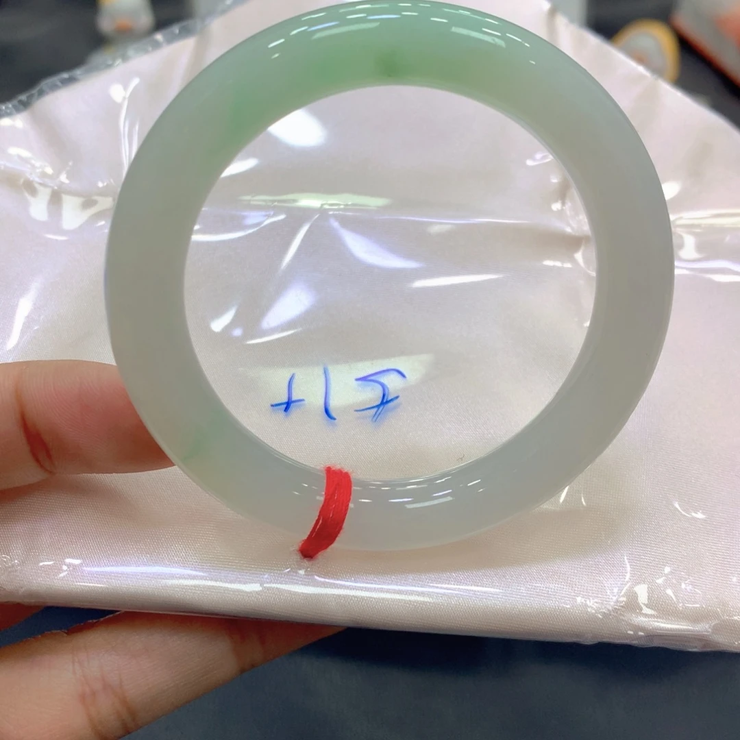 翡翠未镶嵌手镯翡翠35