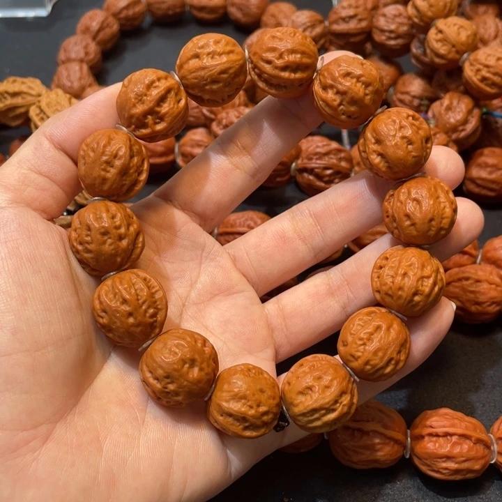 吕***子吊坠龙脊菩提金豆子