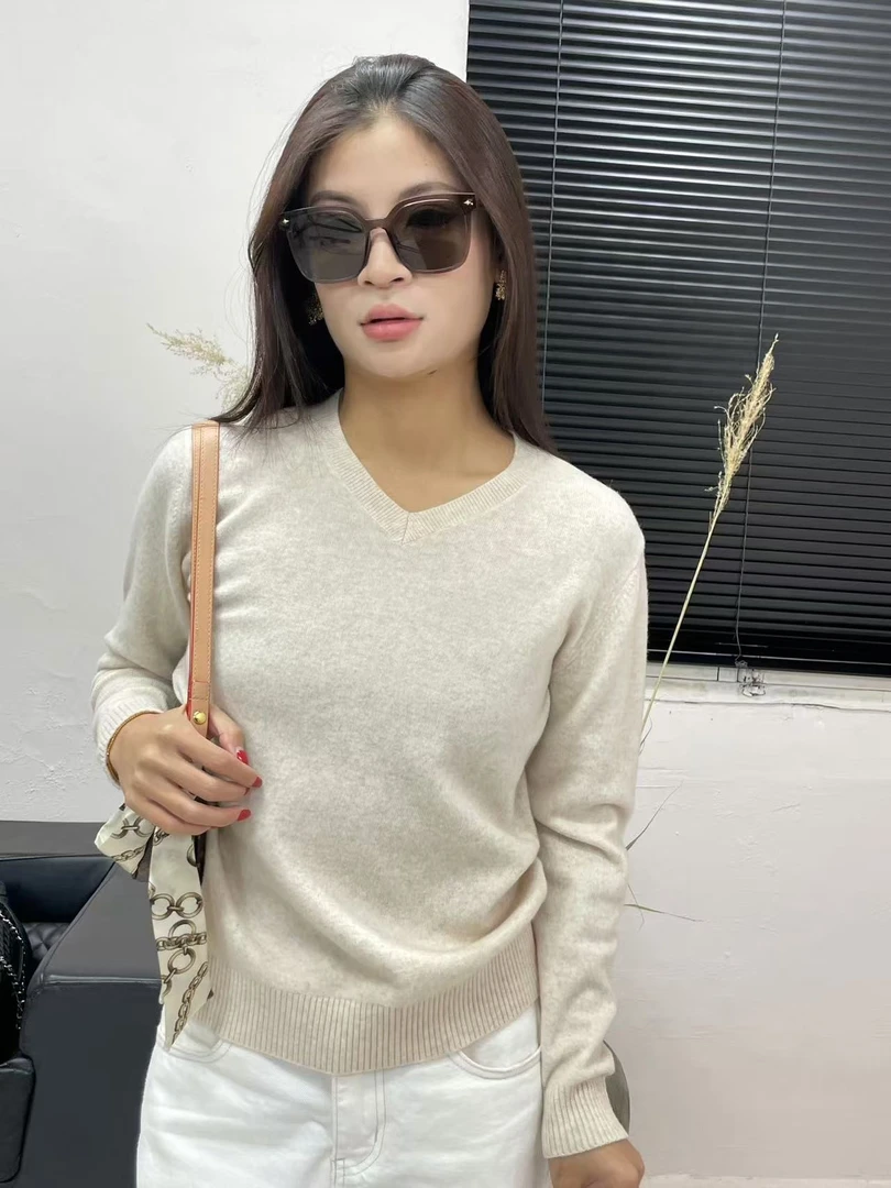 V领女宽松休闲毛针织衫长袖秋季圆领针织衫套头时尚百搭显瘦