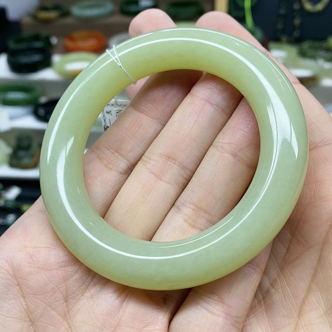 【闪购商品】未镶嵌手镯和田玉