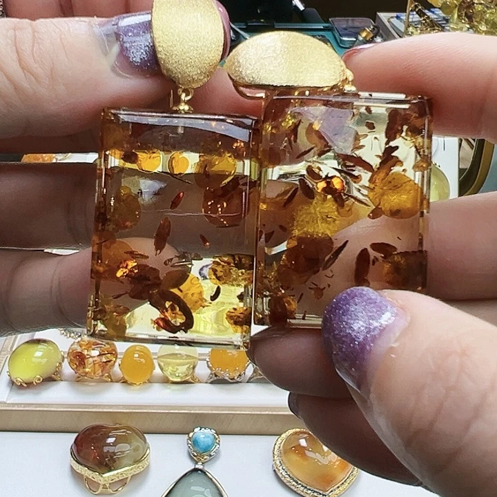 琥珀未镶嵌珠宝奇石