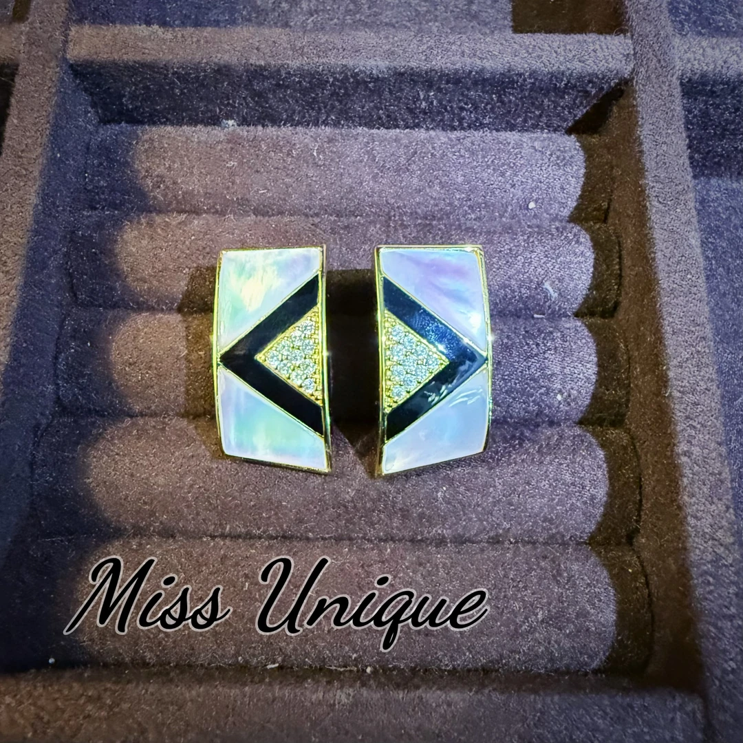 S2361外贸黑色V贝壳耳环