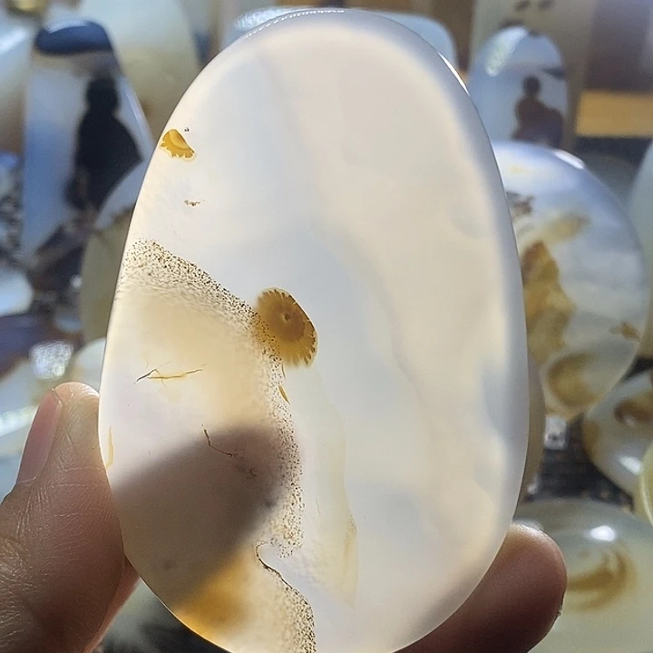 未镶嵌颈饰玛瑙/玉髓齐**圣