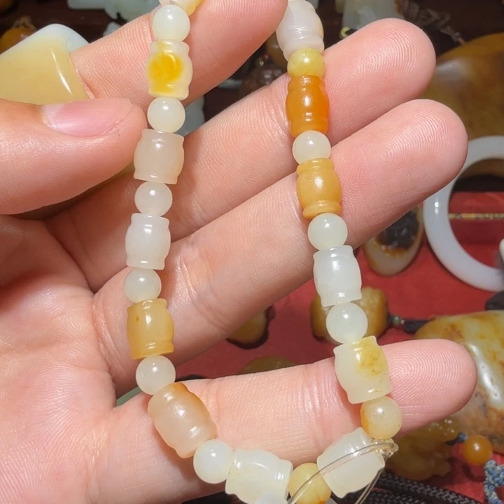 和田玉颈饰未镶嵌