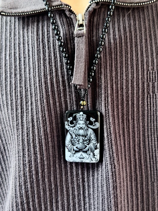 新疆黑墨石观音山水无事牌牌影雕八大天然吊坠守护神来图定制