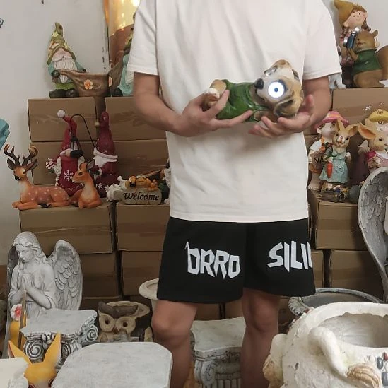合成树脂太阳能躺狗