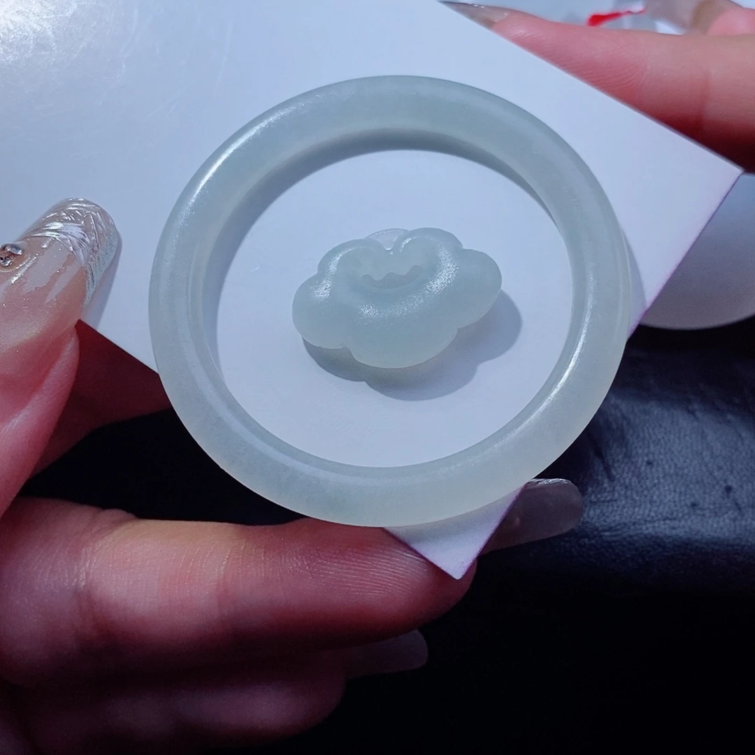 定制翡翠未镶嵌一套毛衣链福利