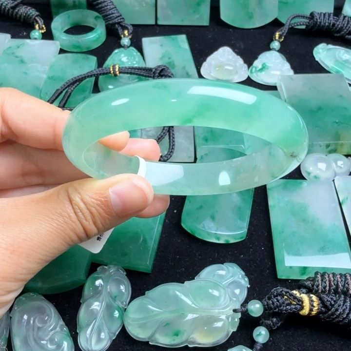 石英质玉未镶嵌手镯