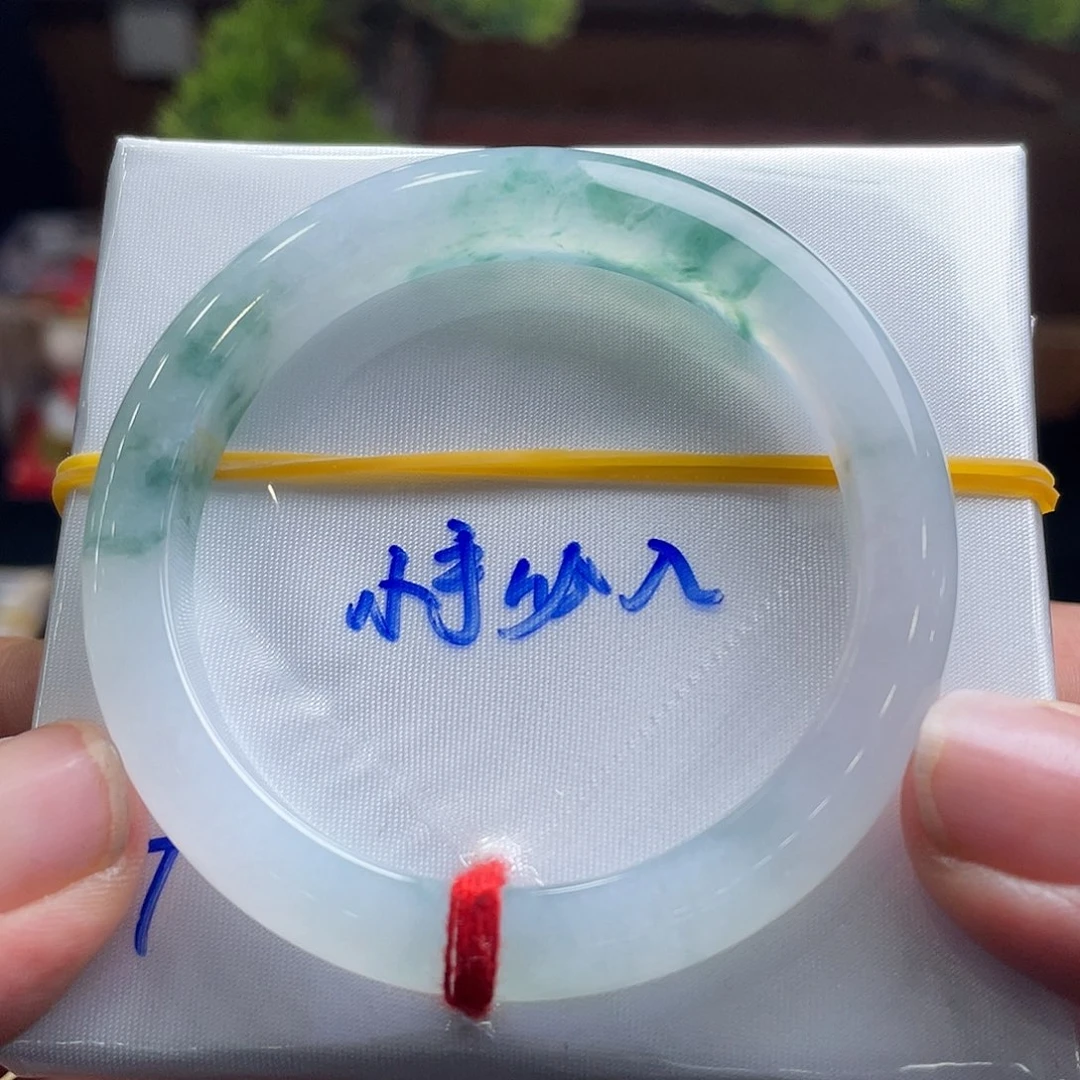 L***来翡翠手镯未镶嵌51正圈