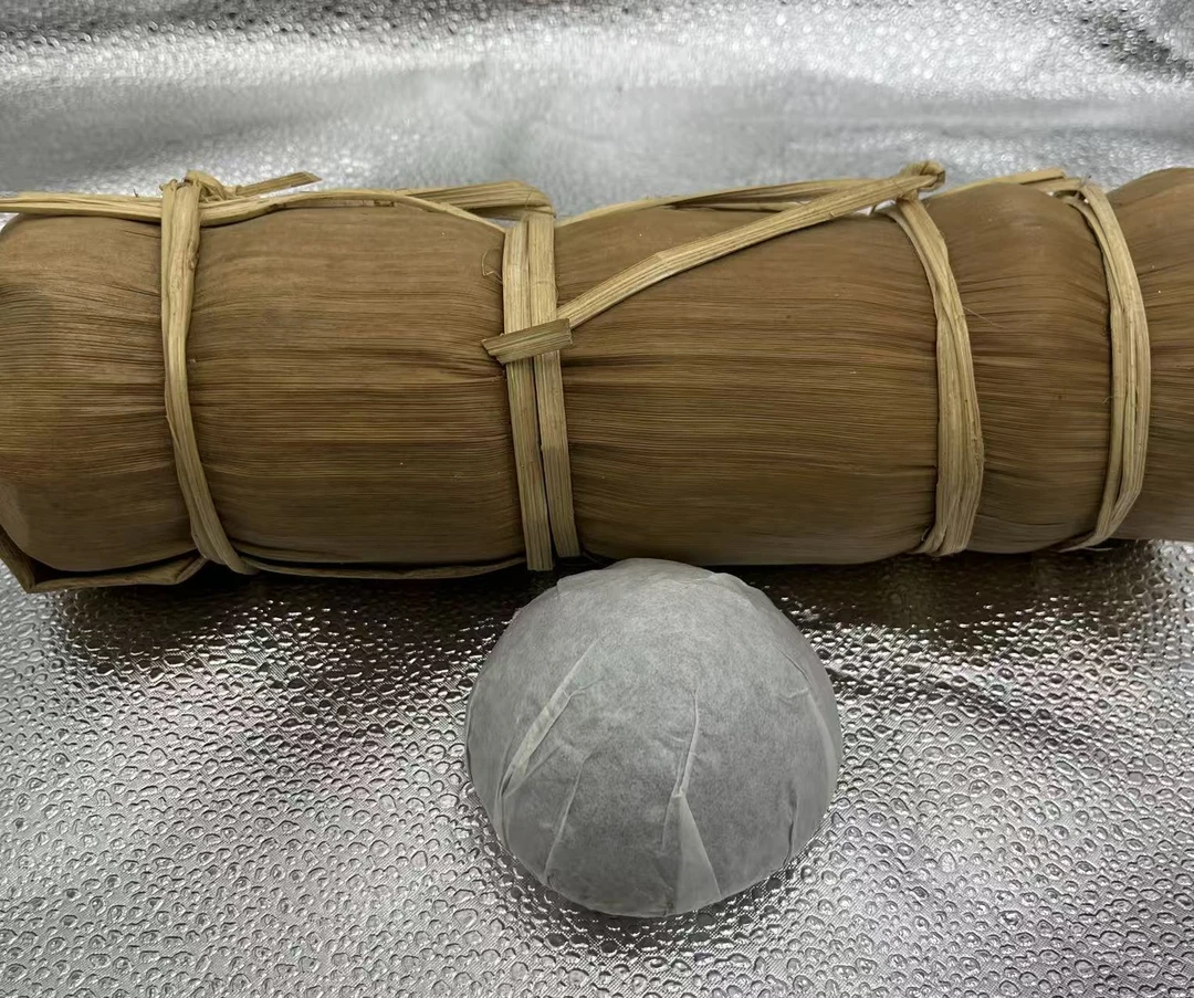 2015年100克熟茶坨