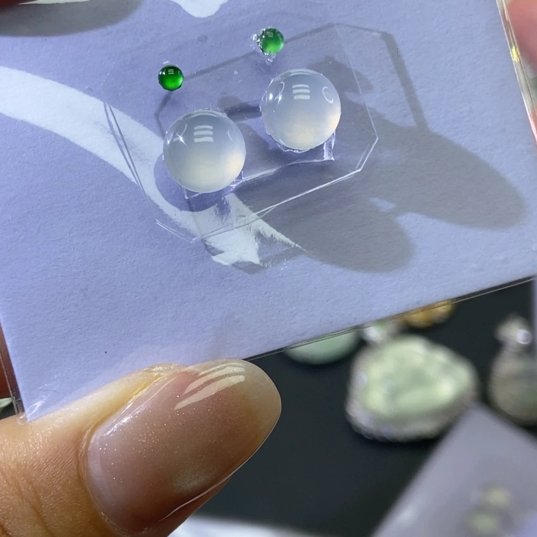 翡翠未镶嵌颈饰基地发货 假一赔三