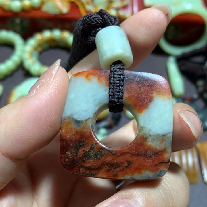 岫岩河磨玉（透闪石质玉）未镶嵌颈饰